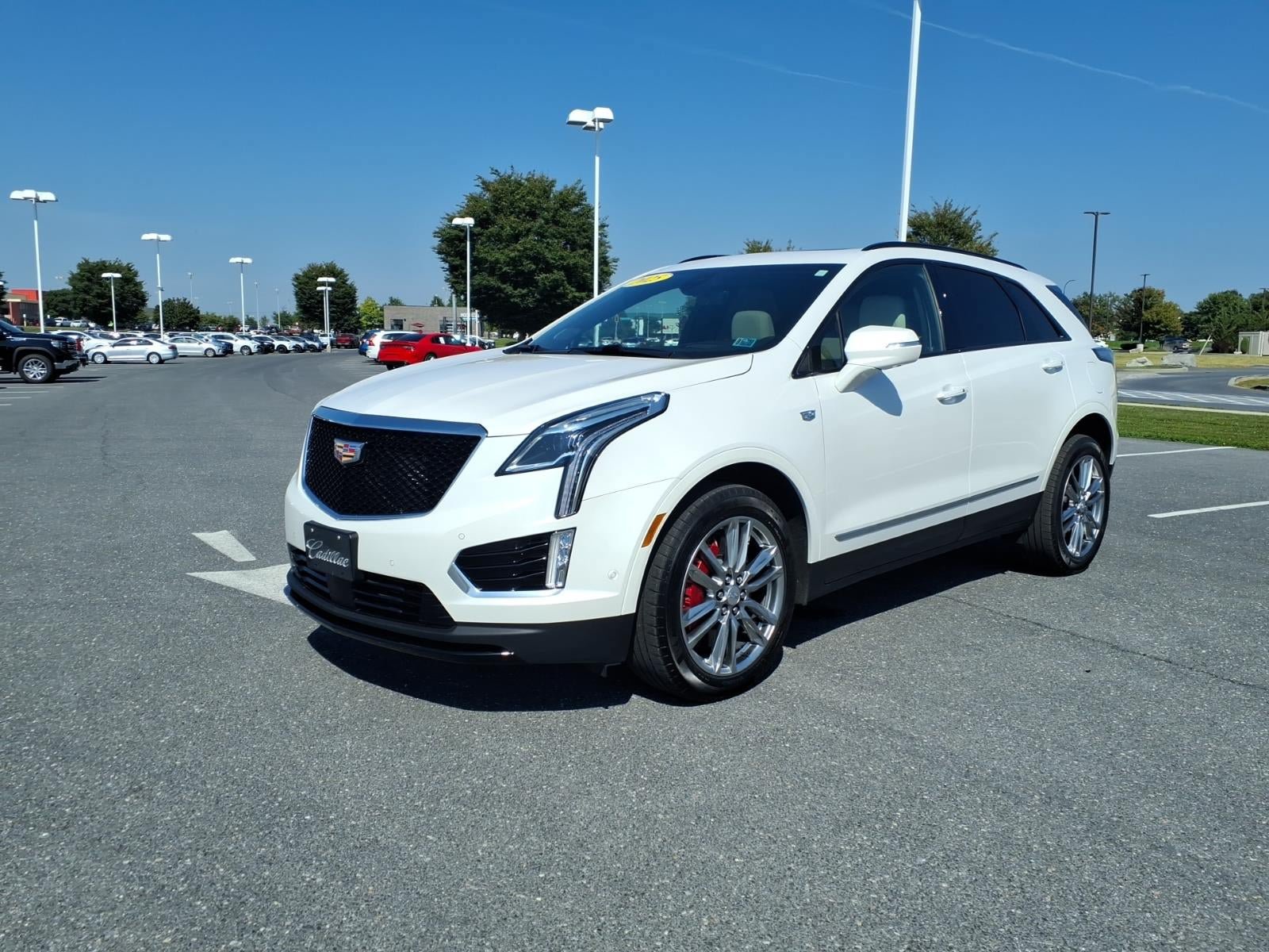 Certified 2025 Cadillac XT5 Sportv w/ Technology Package