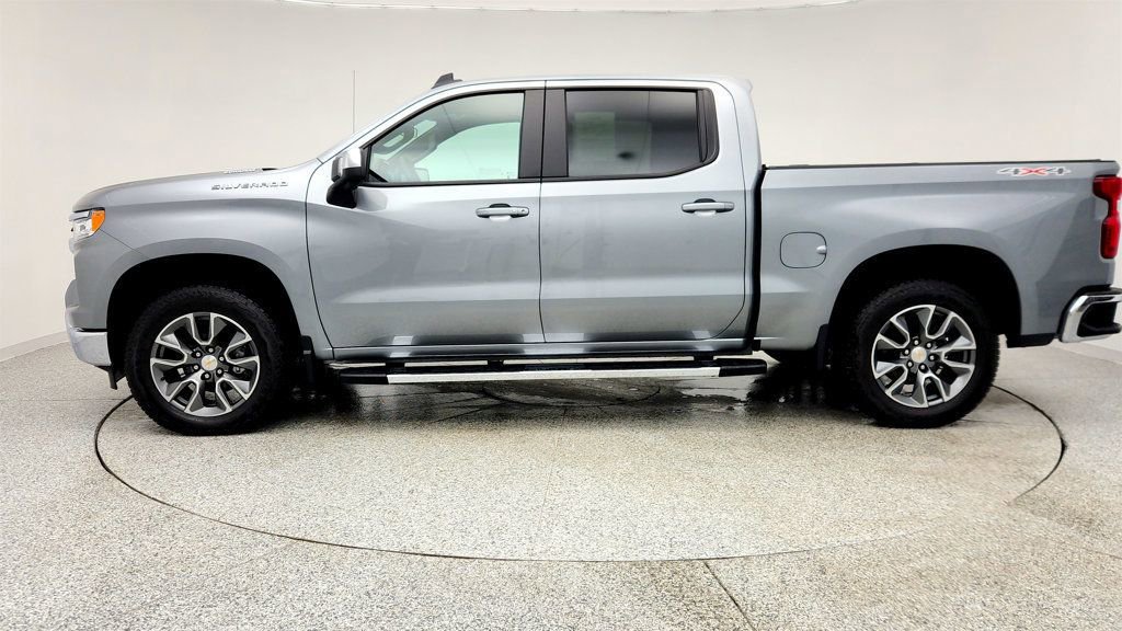 Used 2025 Chevrolet Silverado 1500 LT image 8