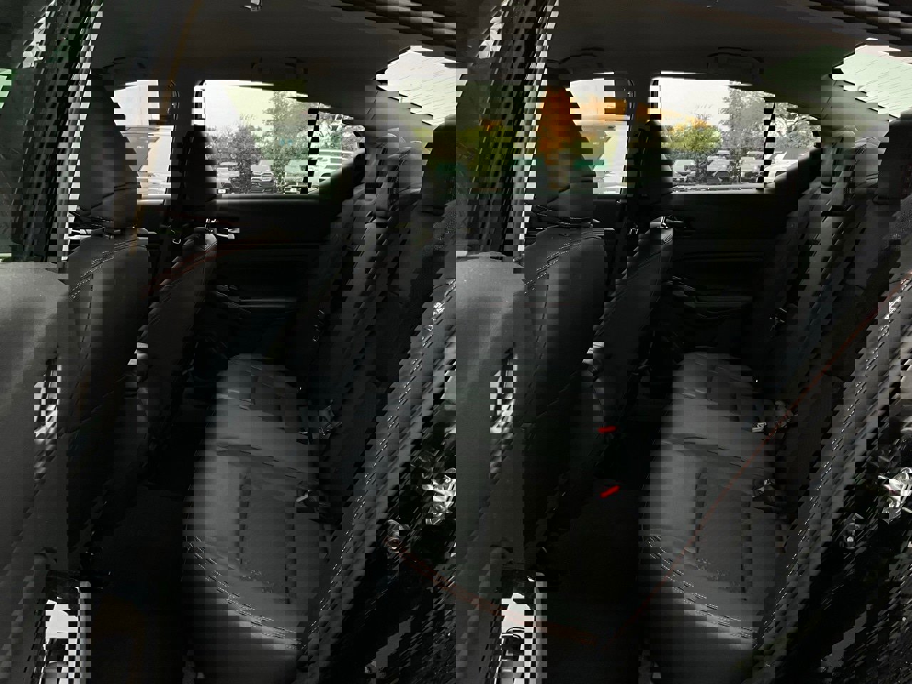 Used 2025 Nissan Altima 2.5 SR image 12