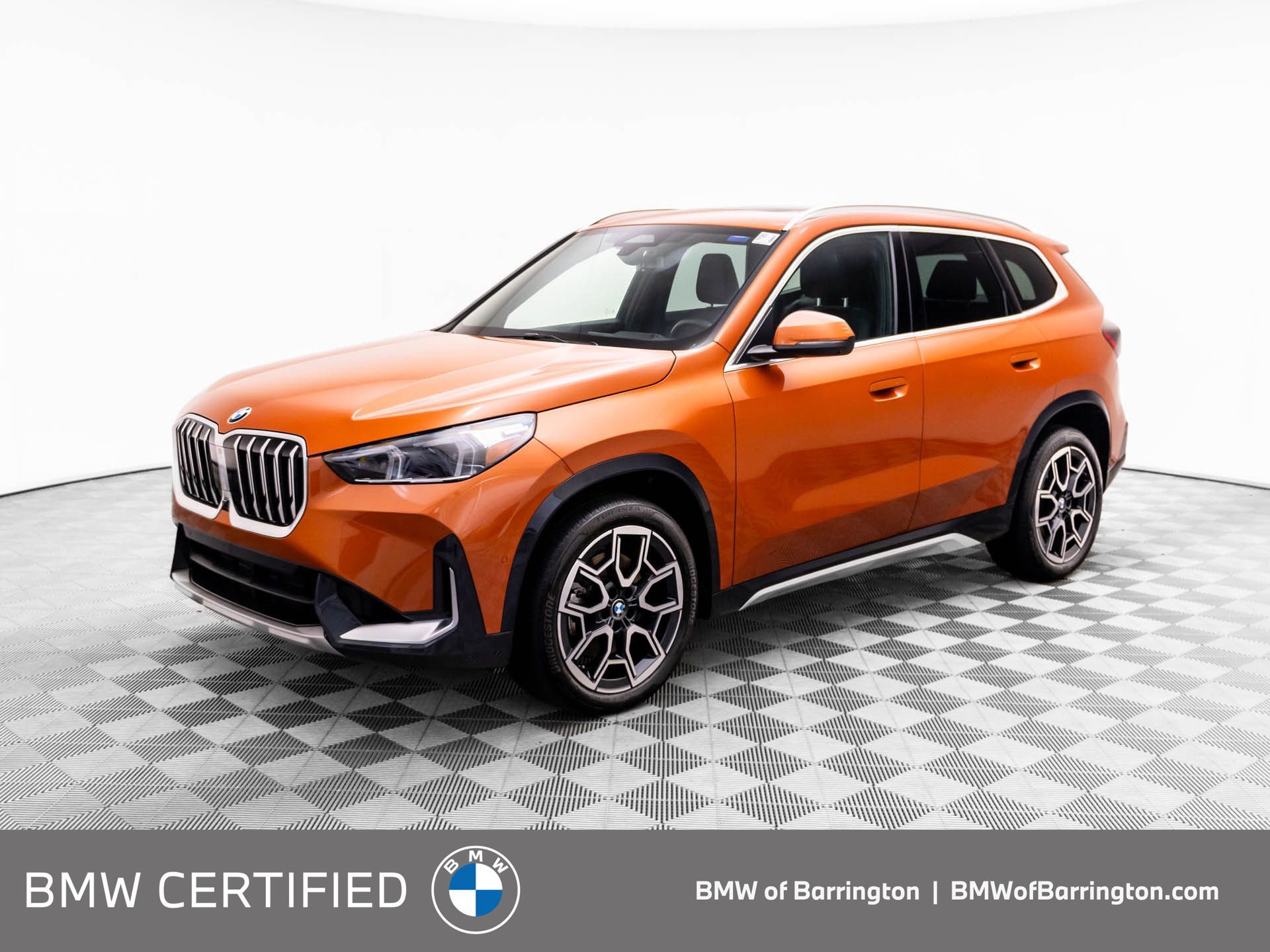 Certified 2025 BMW X1 xDrive28i AWD/4WD image 1