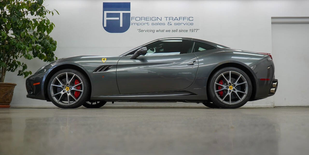 Used 2011 Ferrari California Base 2dr Convertible image 45