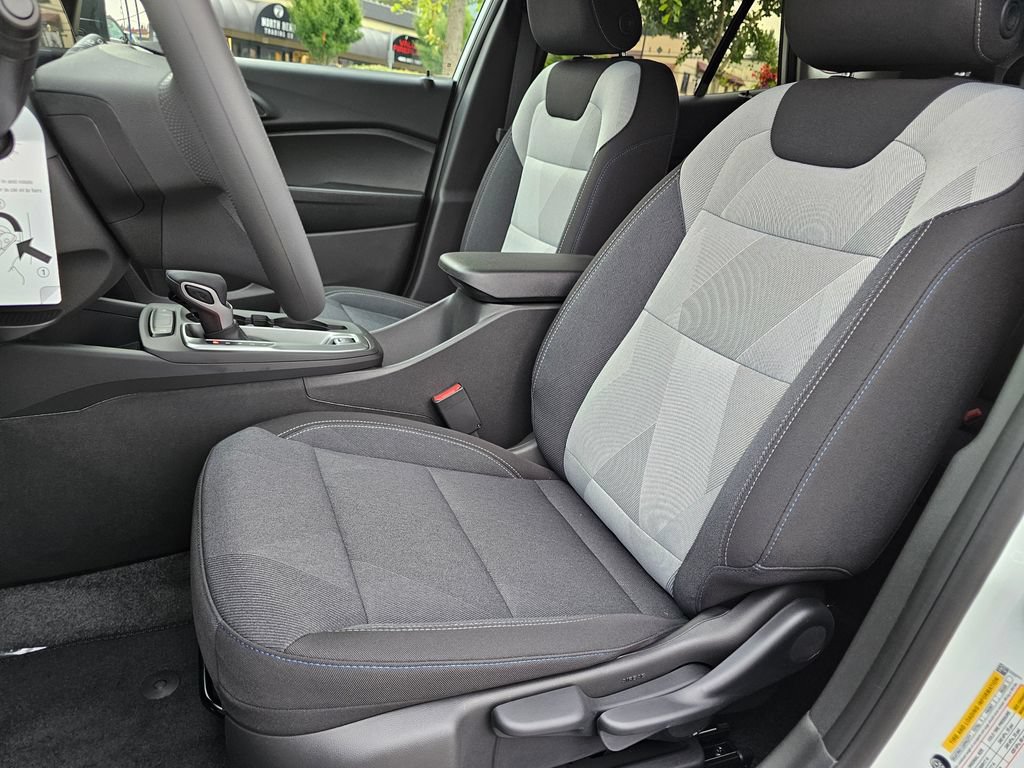 New 2026 Chevrolet Trax LS FWD image 24
