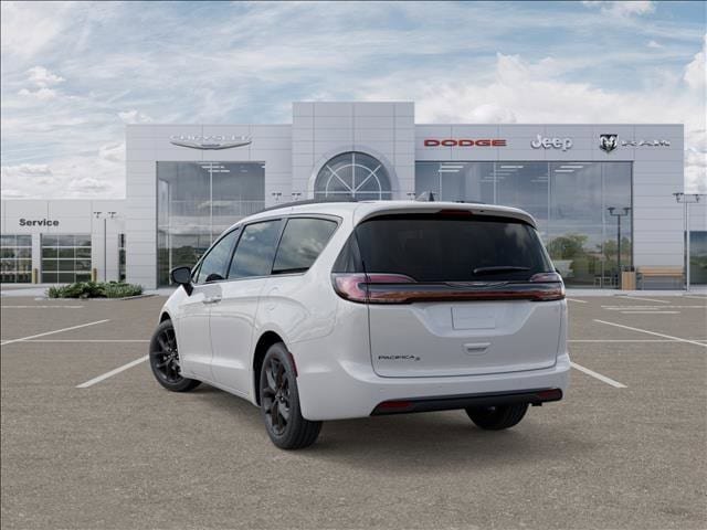 New 2026 Chrysler Pacifica Select w/ S Appearance Package FWD image 3