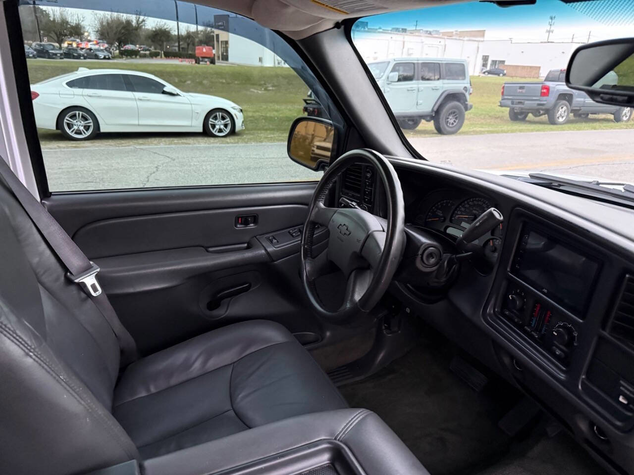 Used 2004 Chevrolet Silverado 1500 LS w/ Light Duty Power Package image 25