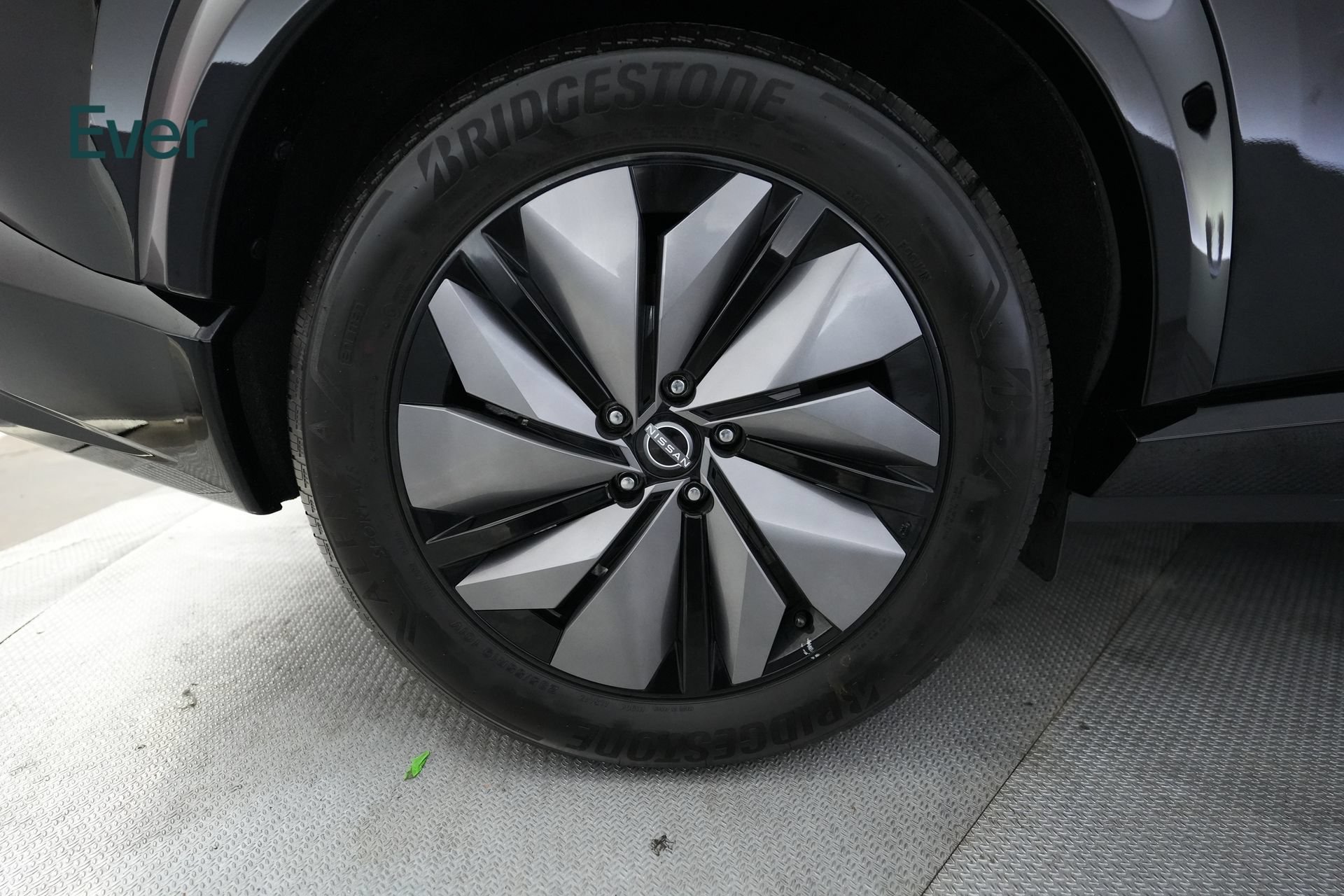 Used 2024 Nissan Ariya AWD image 22