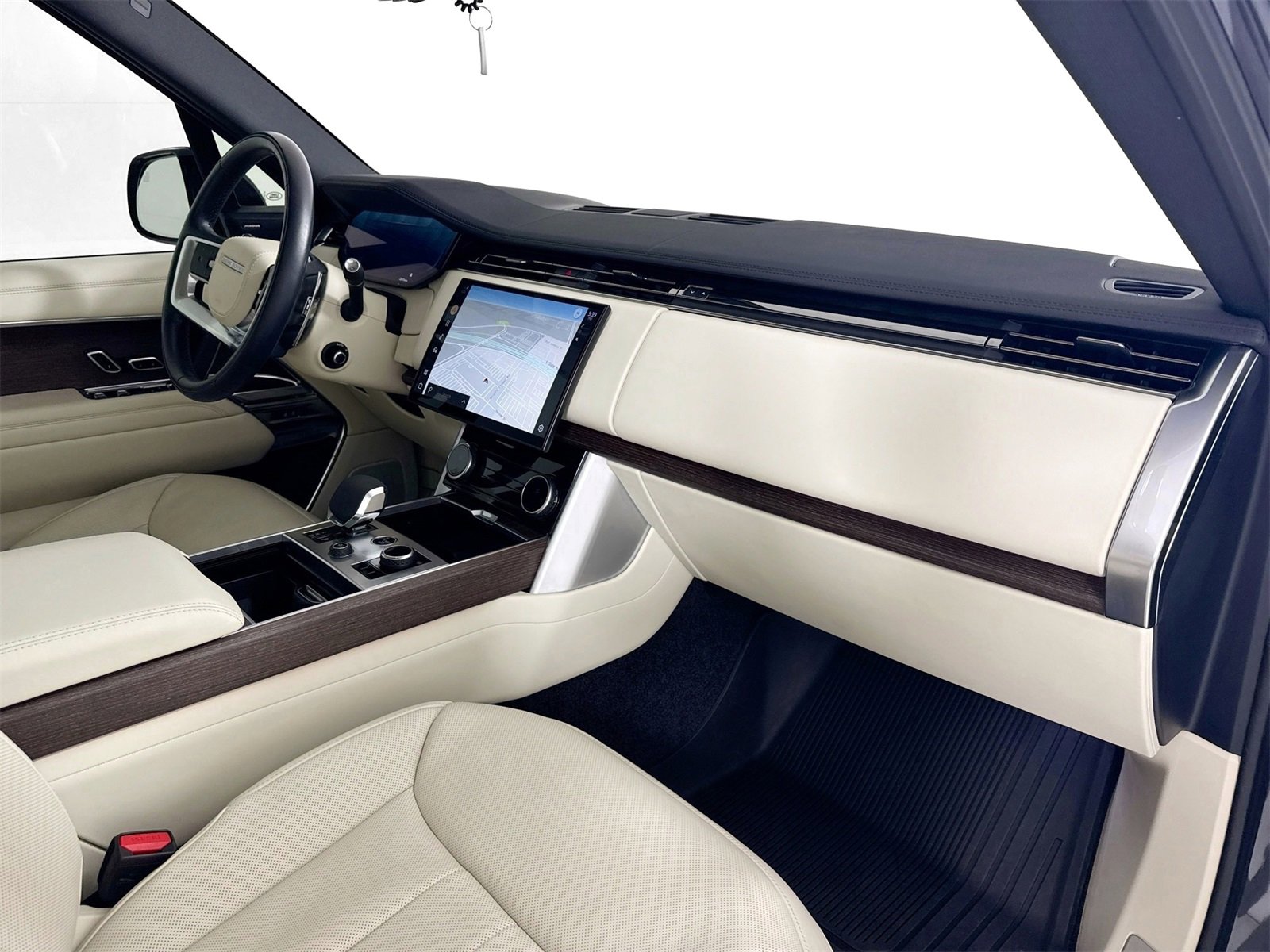 Used 2023 Land Rover Range Rover SE image 29