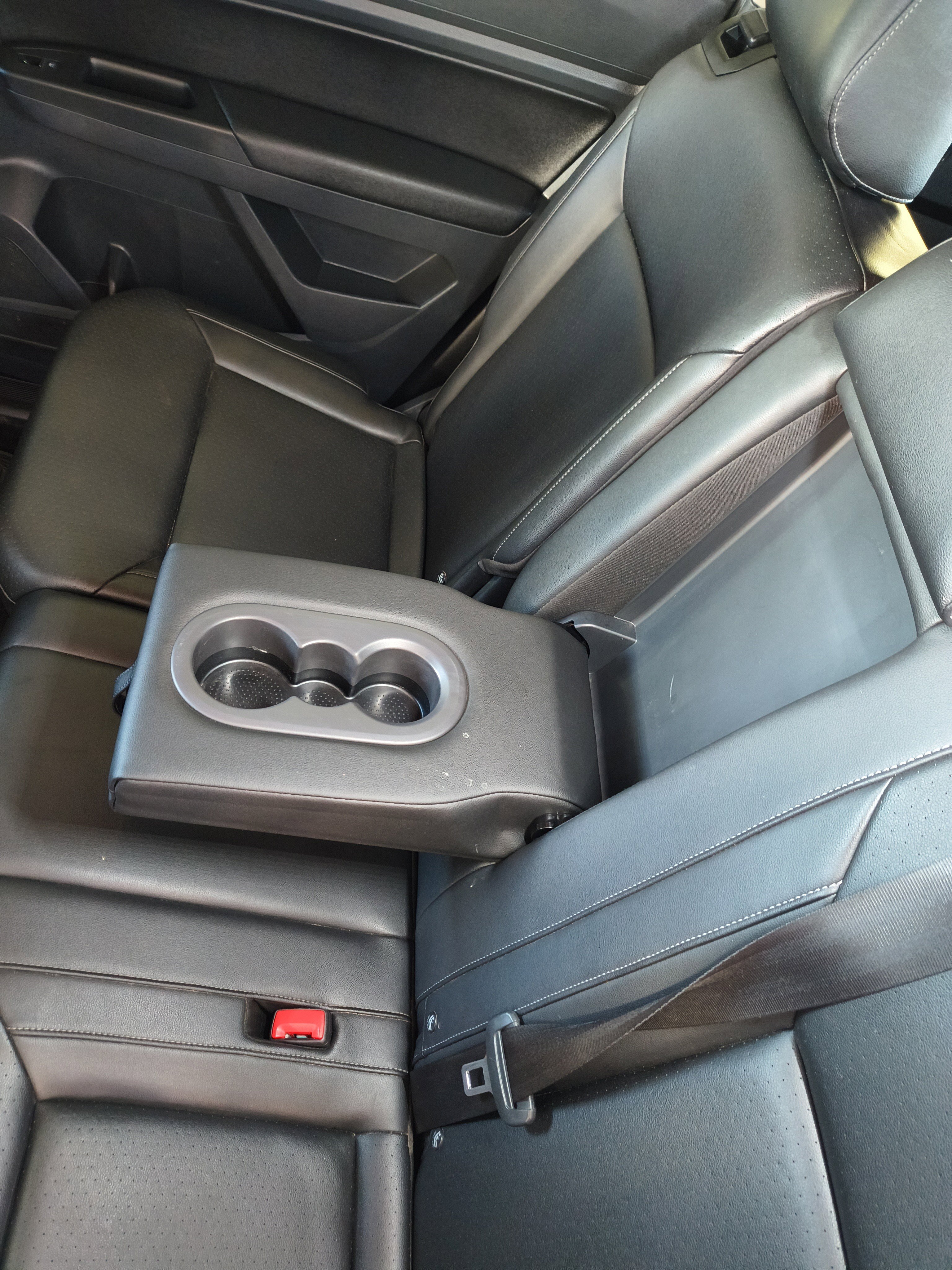 Used 2018 Volkswagen Atlas SE image 23