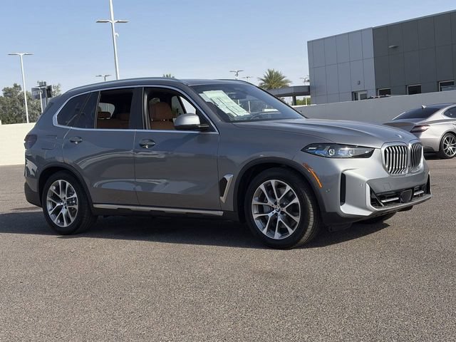 Used 2026 BMW X5 xDrive50e AWD/4WD image 4
