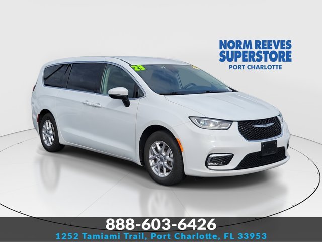 Used 2023 Chrysler Pacifica Touring-L