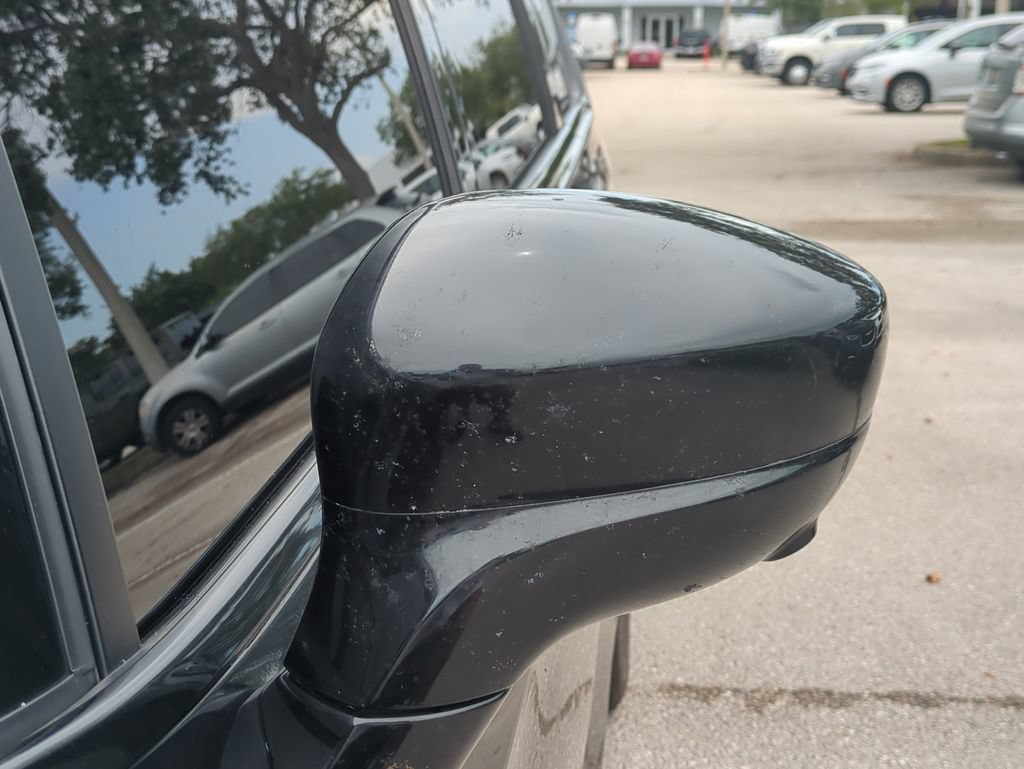 Used 2020 Chrysler Pacifica Touring w/ Advanced Safetytec Group FWD image 13