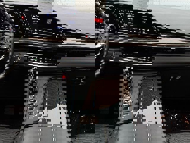 Certified 2024 Cadillac Escalade Sport Platinum w/ LPO, ONYX Package image 27