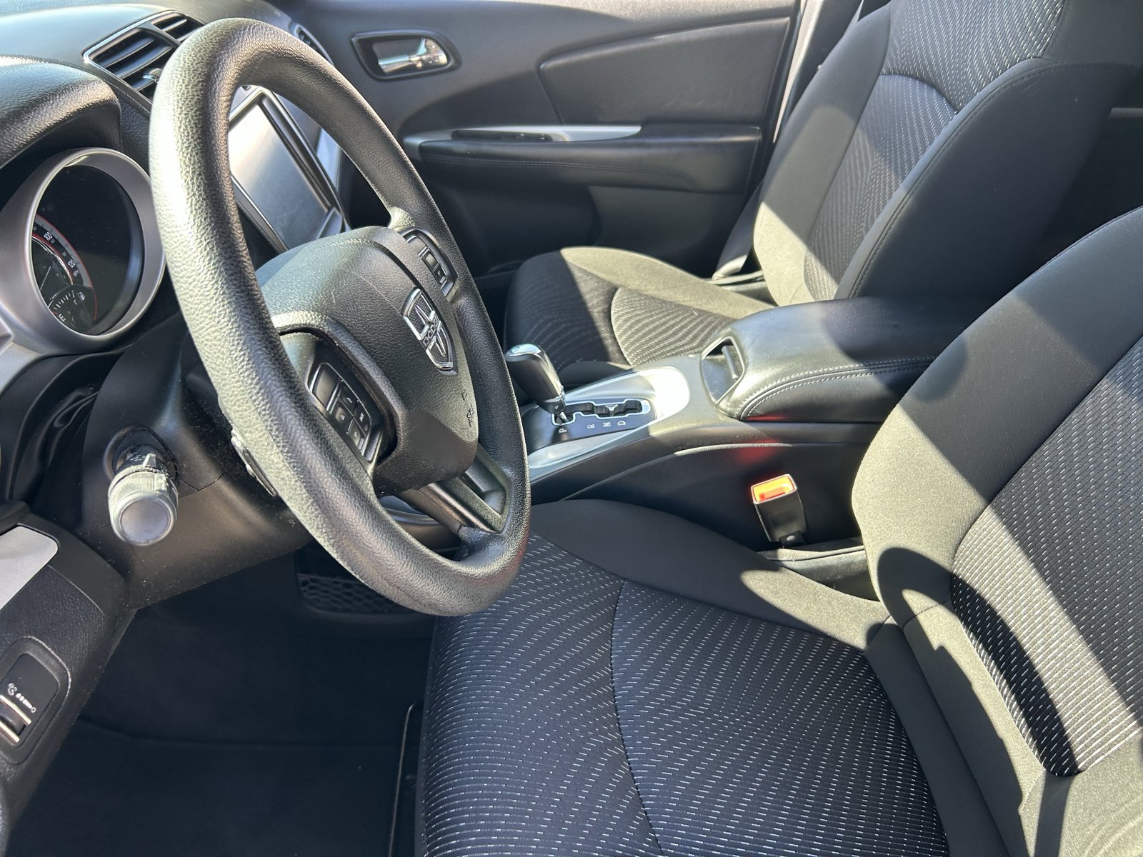 Used 2019 Dodge Journey SE FWD image 14