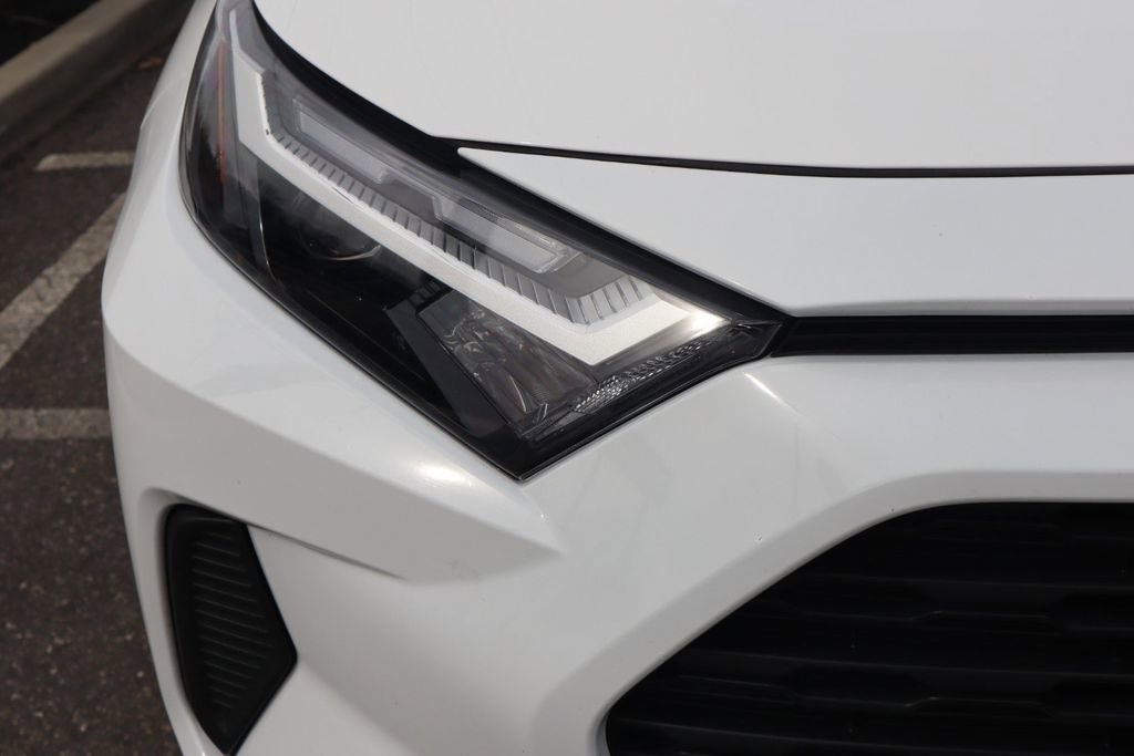 Used 2024 Toyota RAV4 XLE image 12