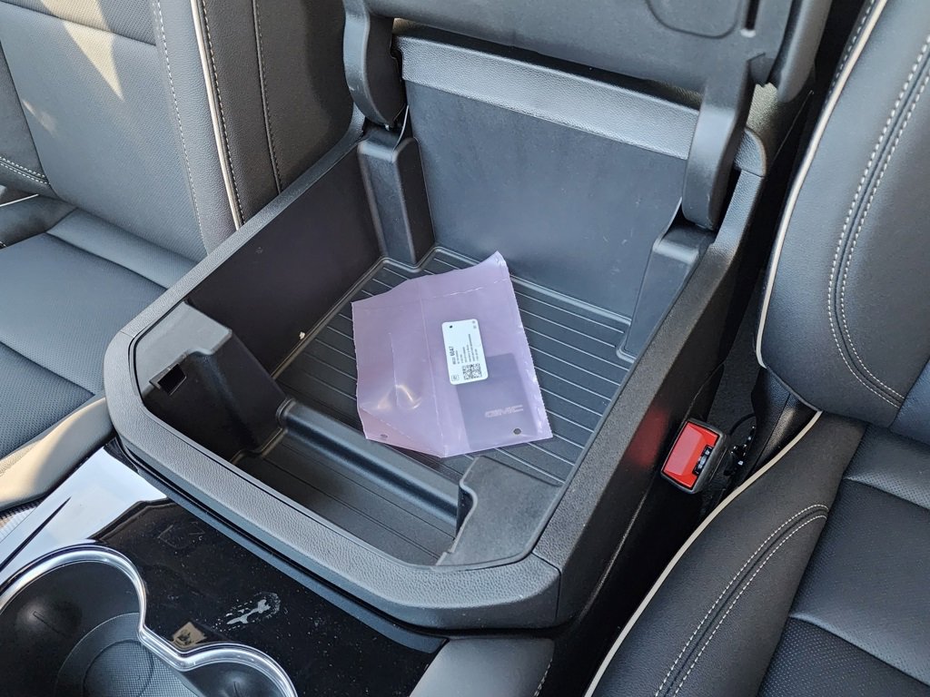 New 2026 GMC Yukon Elevation image 34