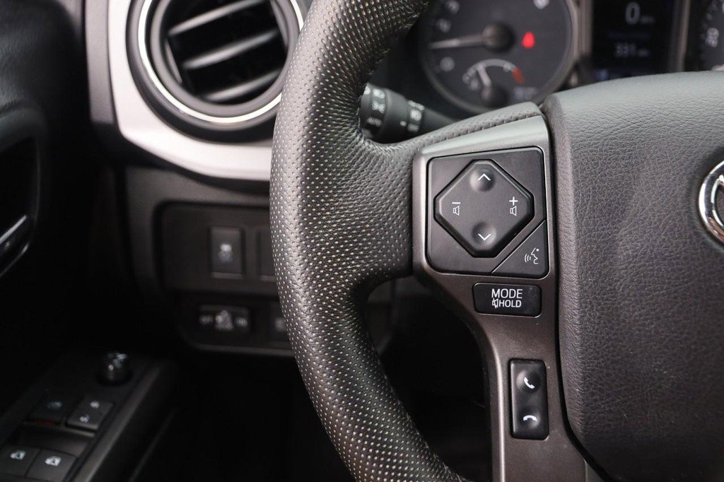Used 2021 Toyota Tacoma TRD Off-Road AWD/4WD image 11