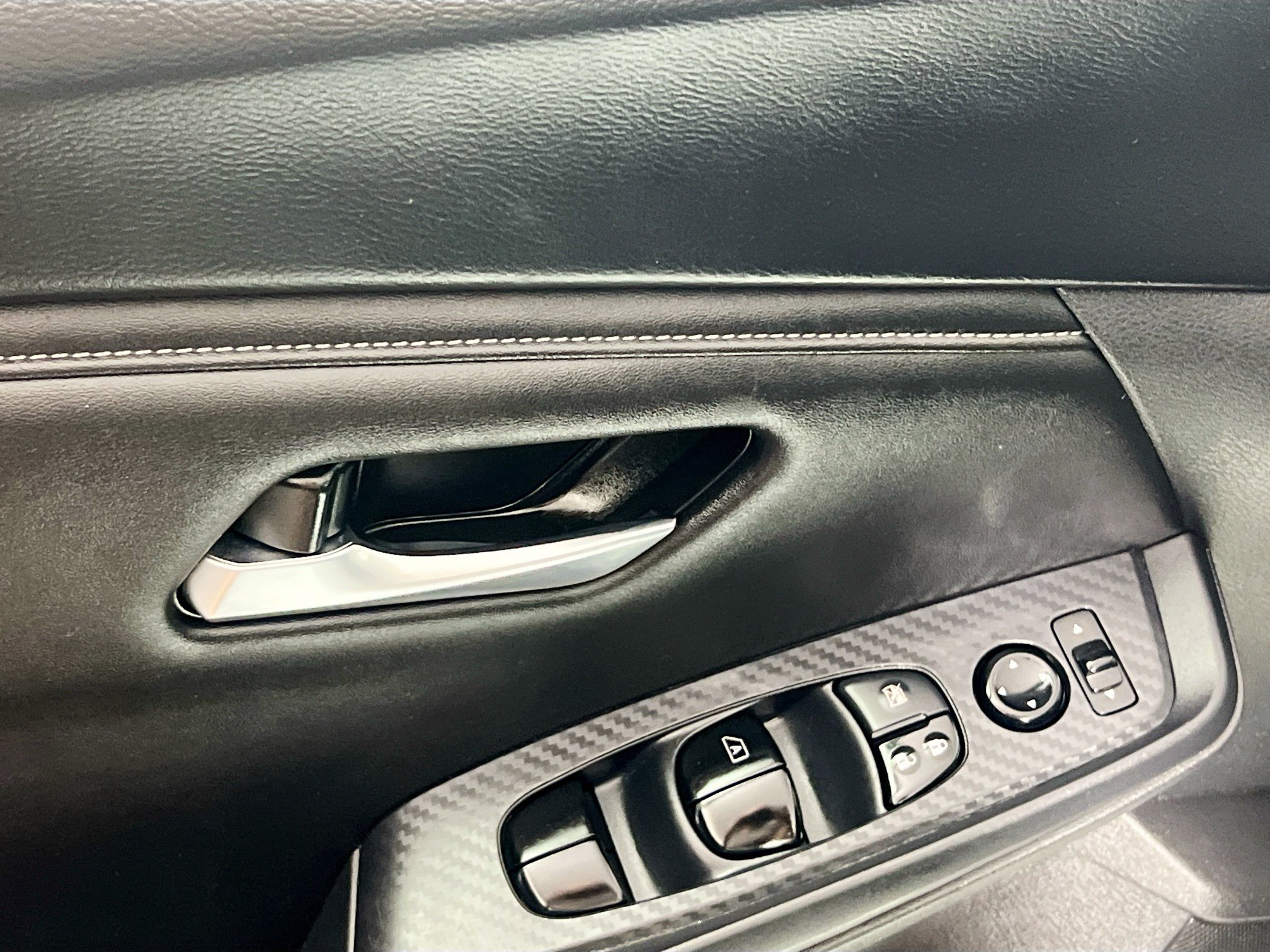 Used 2024 Nissan Sentra SV FWD image 17