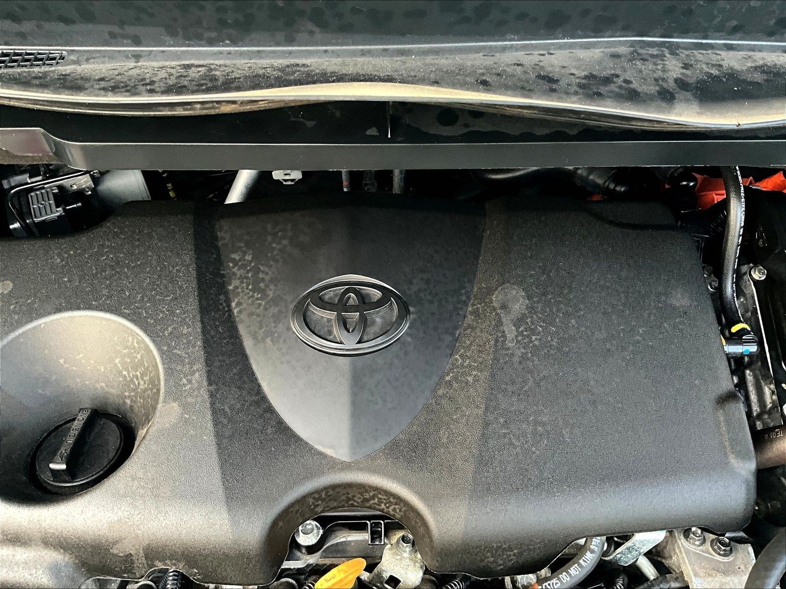 Used 2023 Toyota Sienna XSE w/ XSE Plus Package AWD/4WD image 32