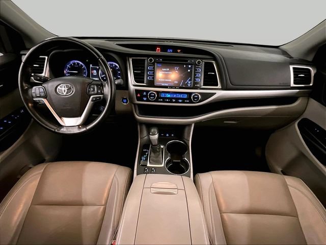 Used 2018 Toyota Highlander XLE AWD/4WD image 15