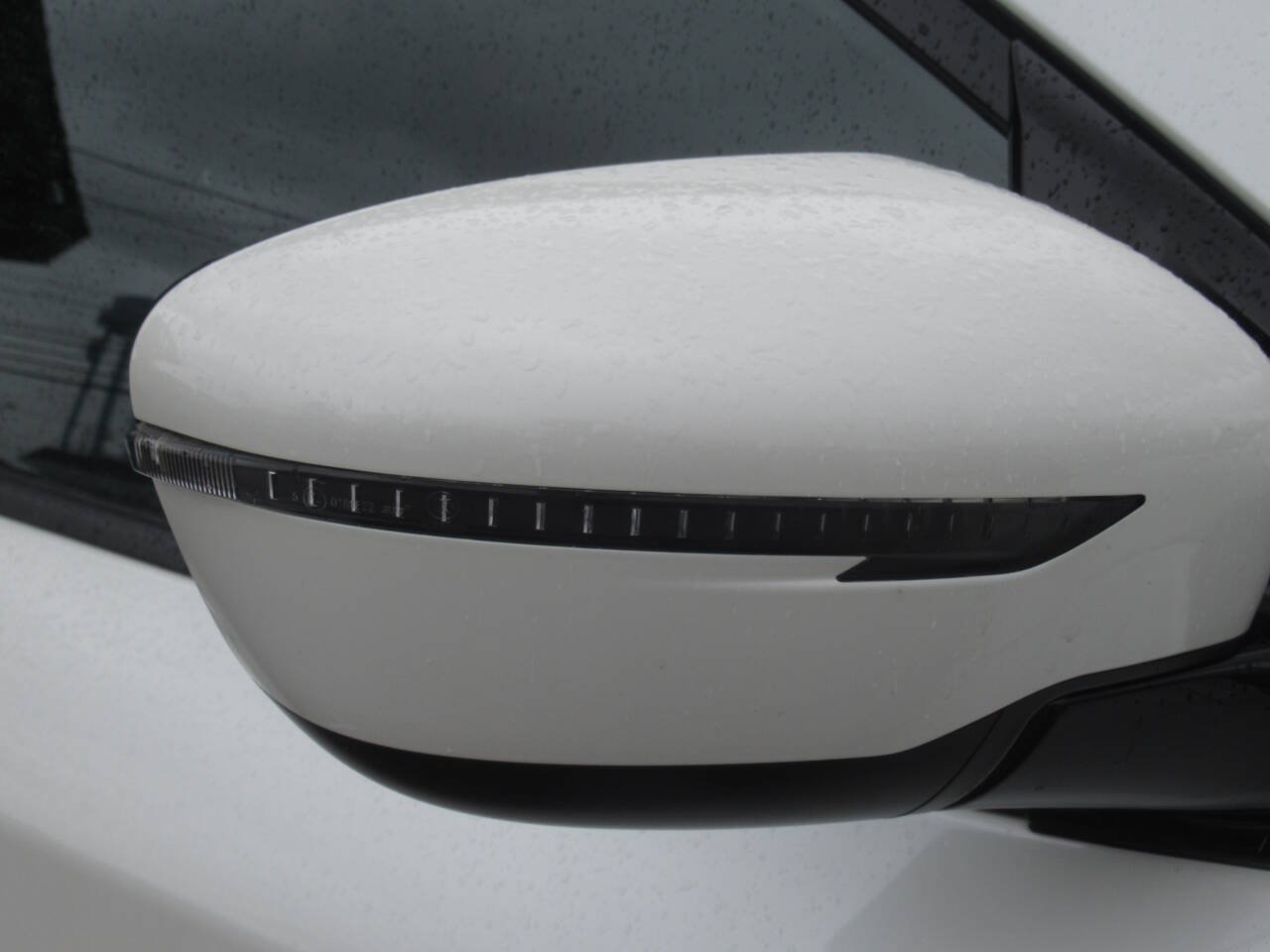 Used 2020 Nissan Pathfinder SV AWD/4WD image 5