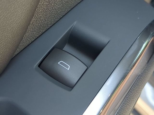 New 2027 Chevrolet Traverse Z71 w/ Enhanced Driving Package AWD/4WD image 34