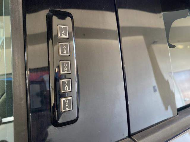 Used 2017 Ford F150 Lariat w/ Equipment Group 501A Mid image 43