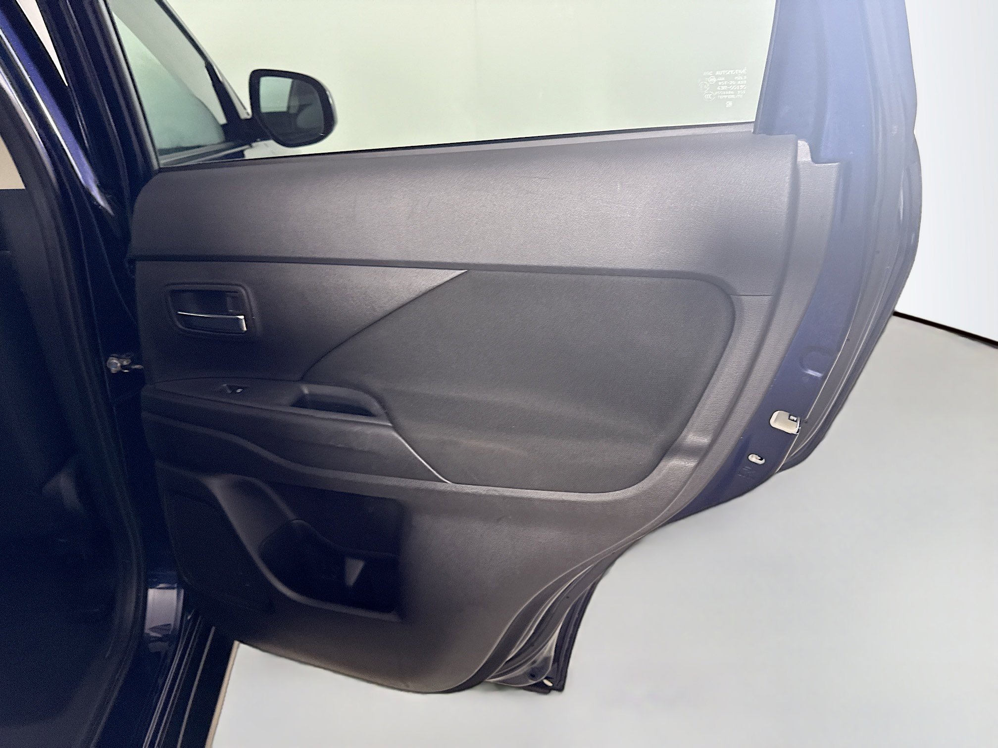 Used 2020 Mitsubishi Outlander ES FWD image 27