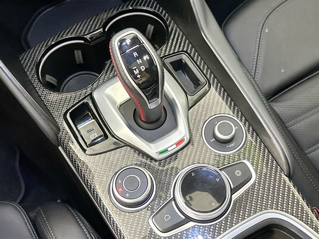 Used 2023 Alfa Romeo Giulia Estrema AWD/4WD image 16
