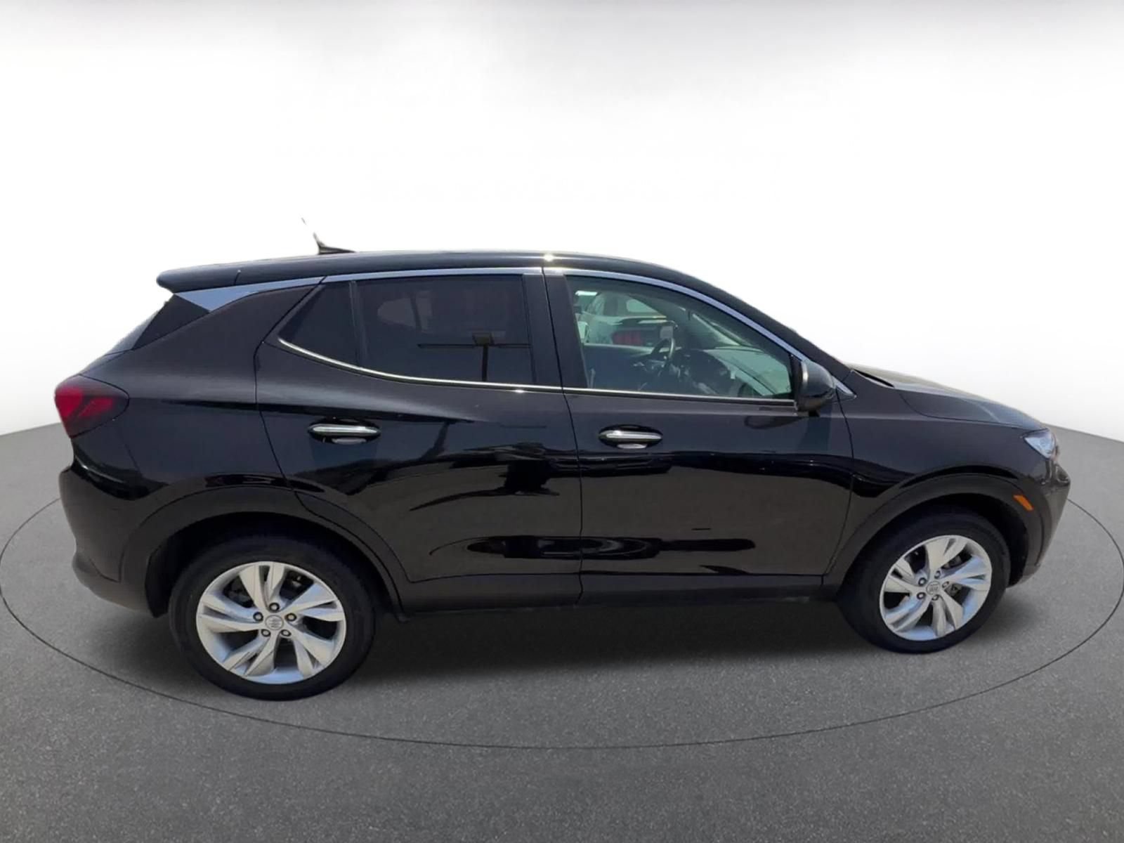 Used 2025 Buick Encore GX Preferred AWD/4WD image 16