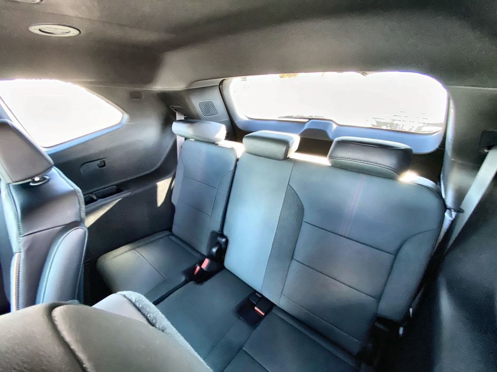 New 2026 GMC Acadia AT4 w/ Luxury Package image 35