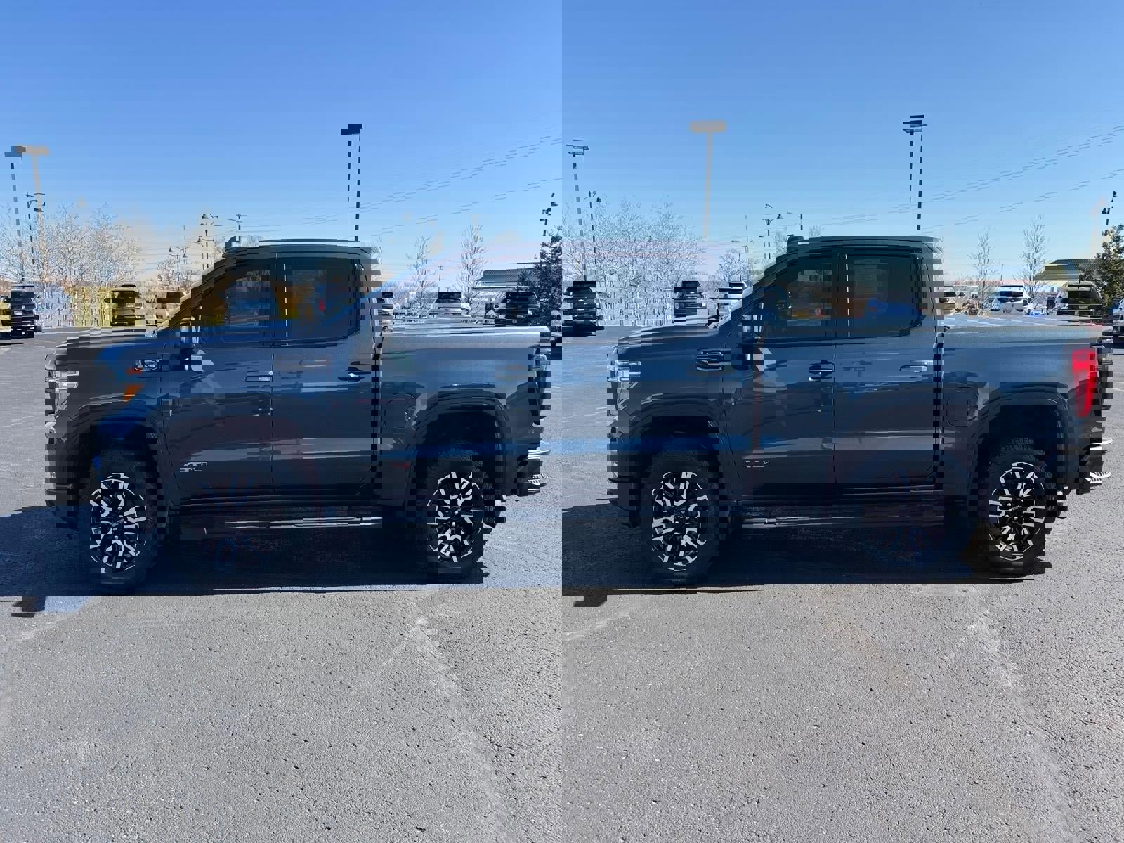 Used 2019 GMC Sierra 1500 AT4 w/ AT4 Premium Package image 2