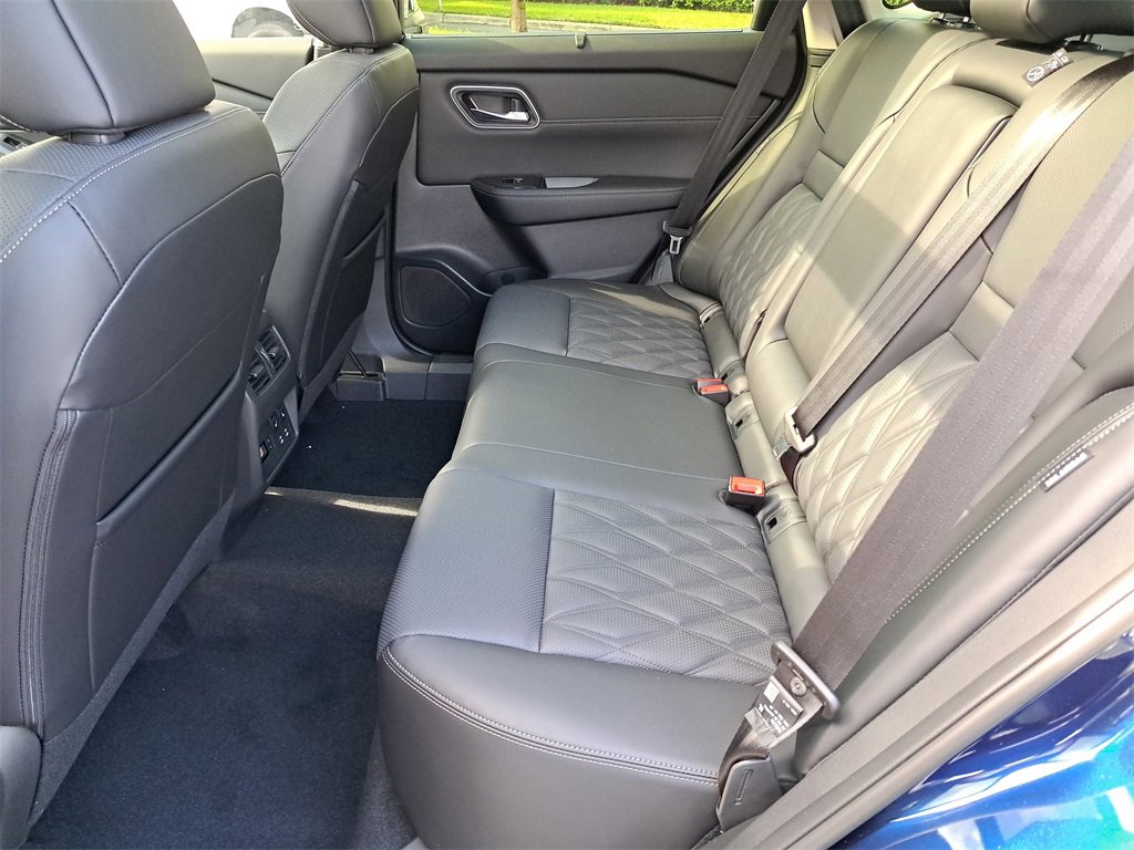 New 2026 Nissan Rogue Platinum image 12