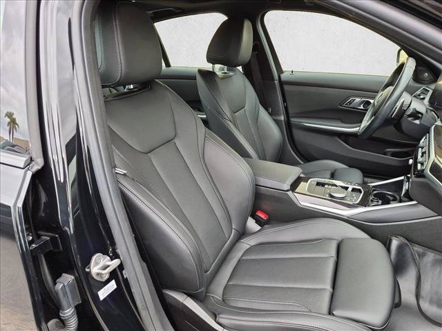 Used 2023 BMW 330i Sedan w/ M Sport Package RWD image 22