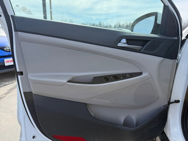 Used 2016 Hyundai Tucson Sport image 21