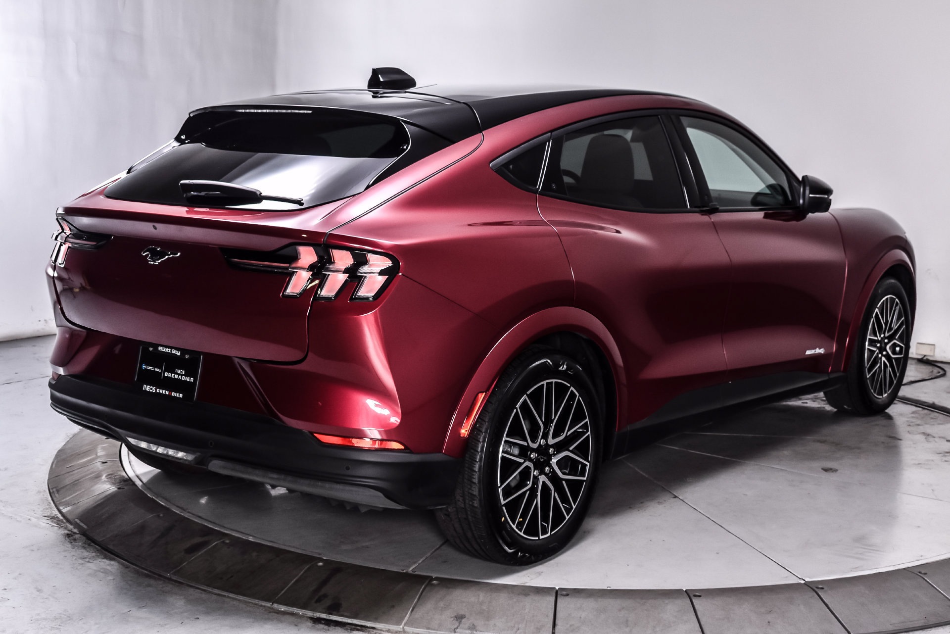 Used 2025 Ford Mustang Mach-E Premium AWD/4WD image 6
