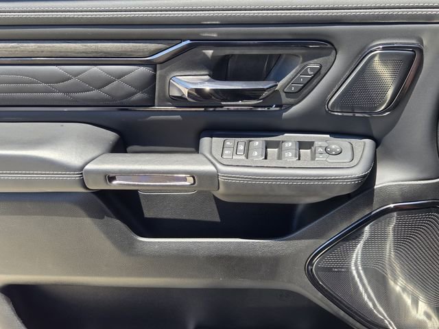 Used 2025 RAM 1500 Limited AWD/4WD image 29