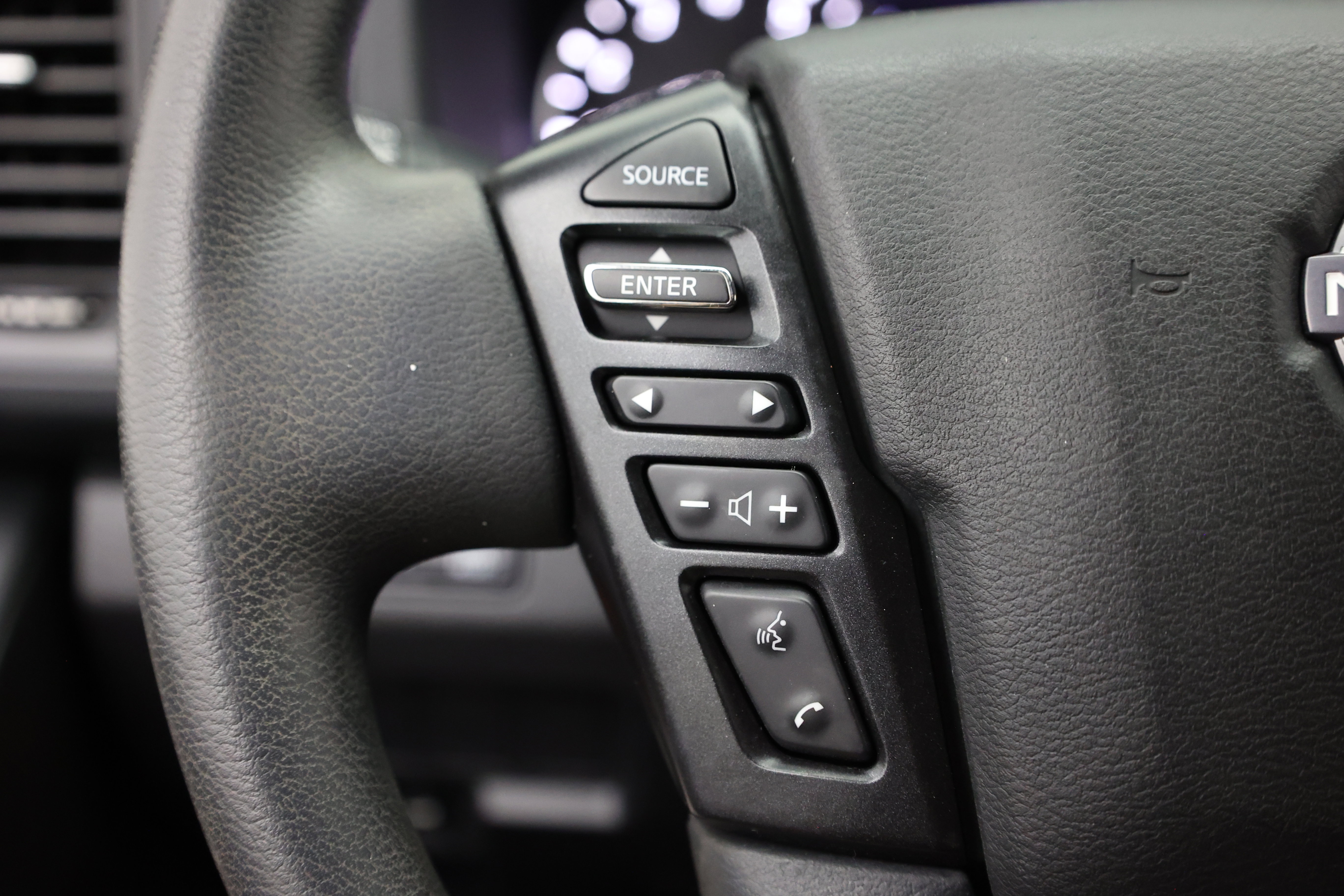 Used 2022 Nissan Frontier S w/ Technology Package AWD/4WD image 23