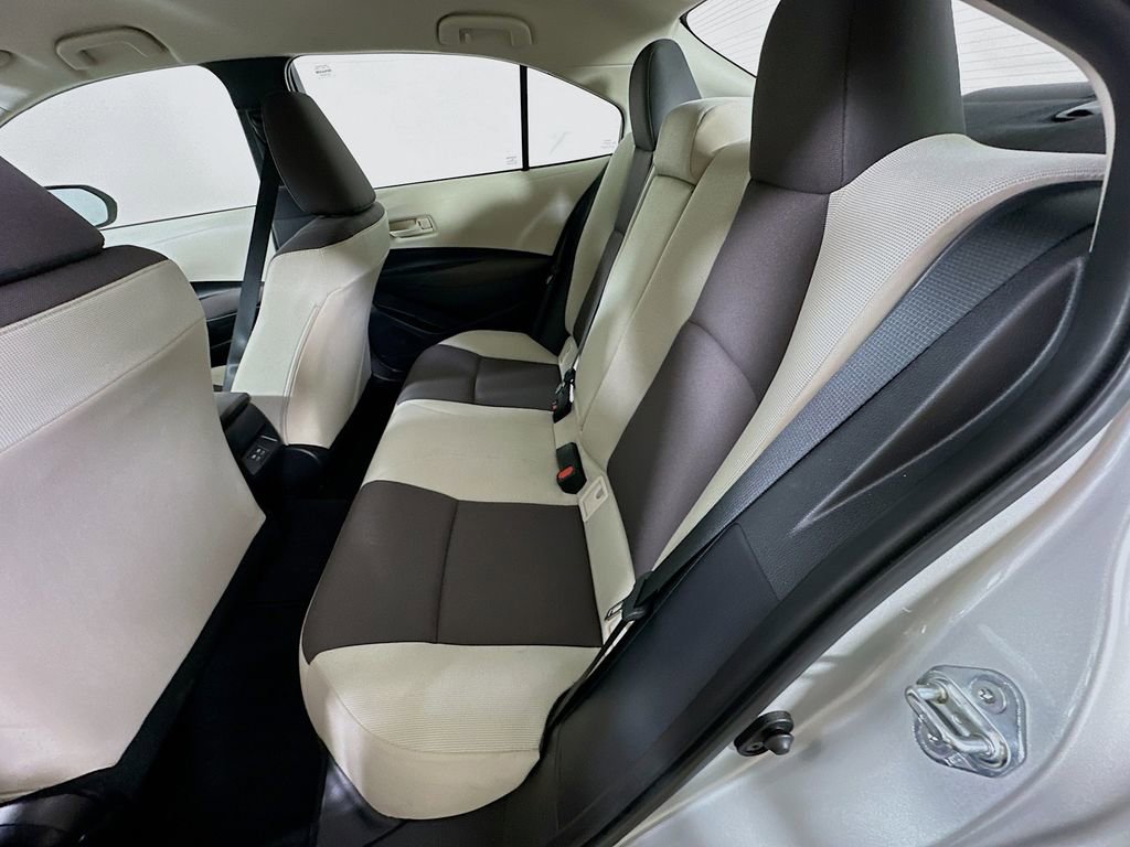 Used 2025 Toyota Corolla LE image 14