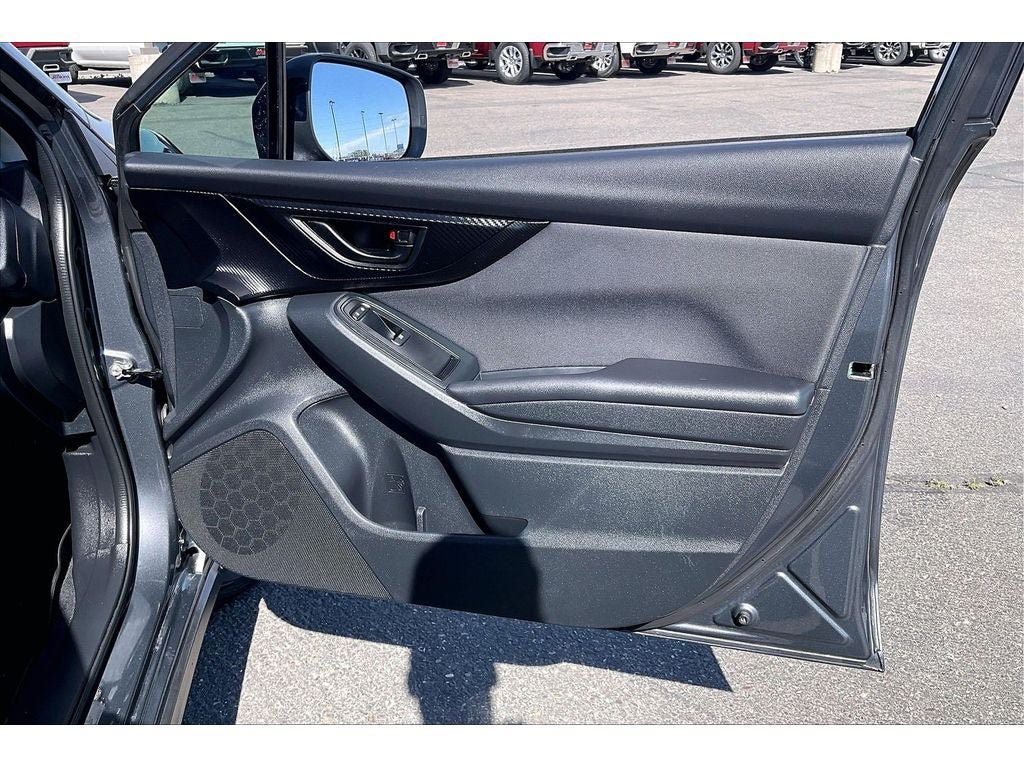 Used 2020 Subaru Crosstrek 2.0i Premium w/ Moonroof Package 1 AWD/4WD image 26