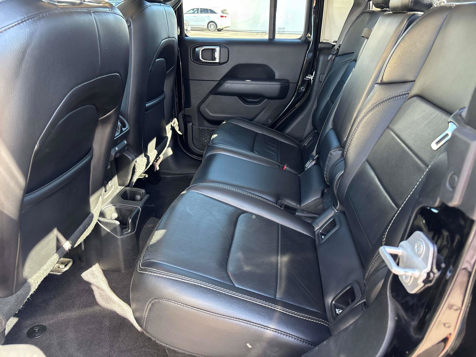 Used 2020 Jeep Gladiator Overland AWD/4WD image 8