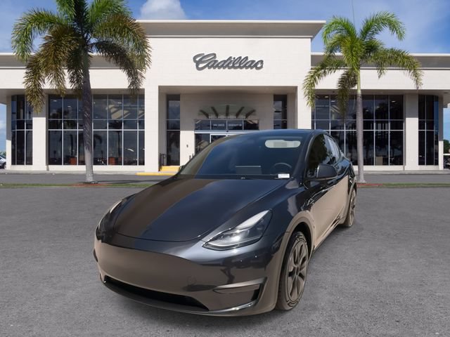 Used 2024 Tesla Model Y Long Range AWD/4WD image 5