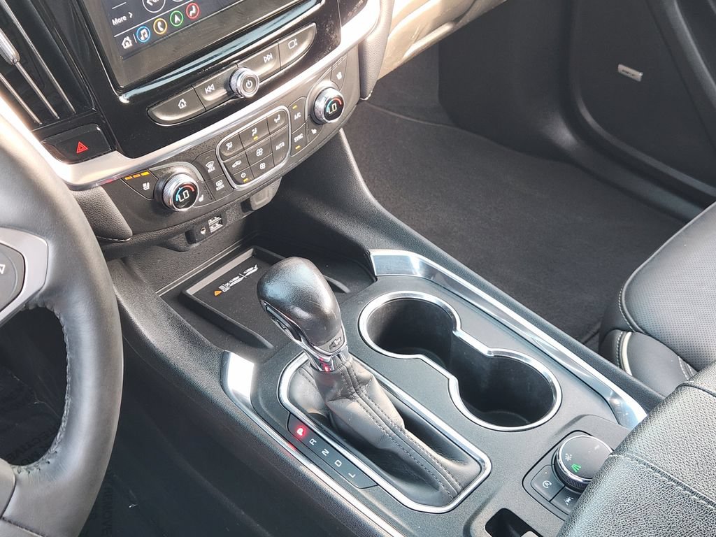 Used 2022 Chevrolet Traverse Premier w/ Redline Edition FWD image 15