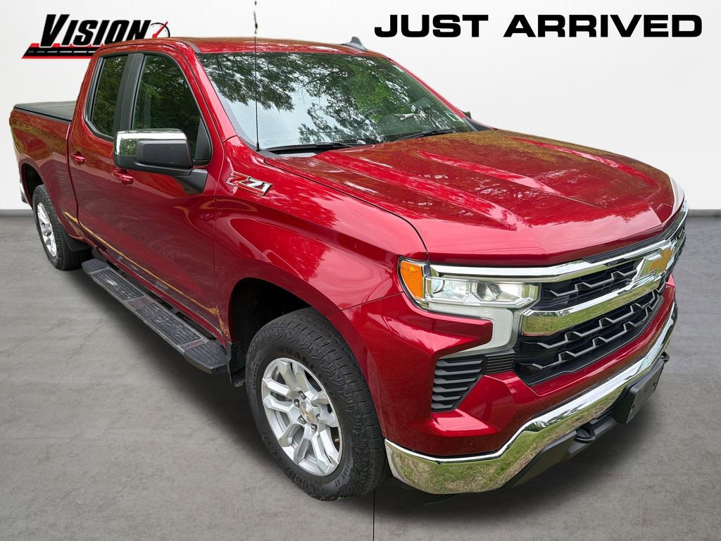 Used 2023 Chevrolet Silverado 1500 LT AWD/4WD image 3