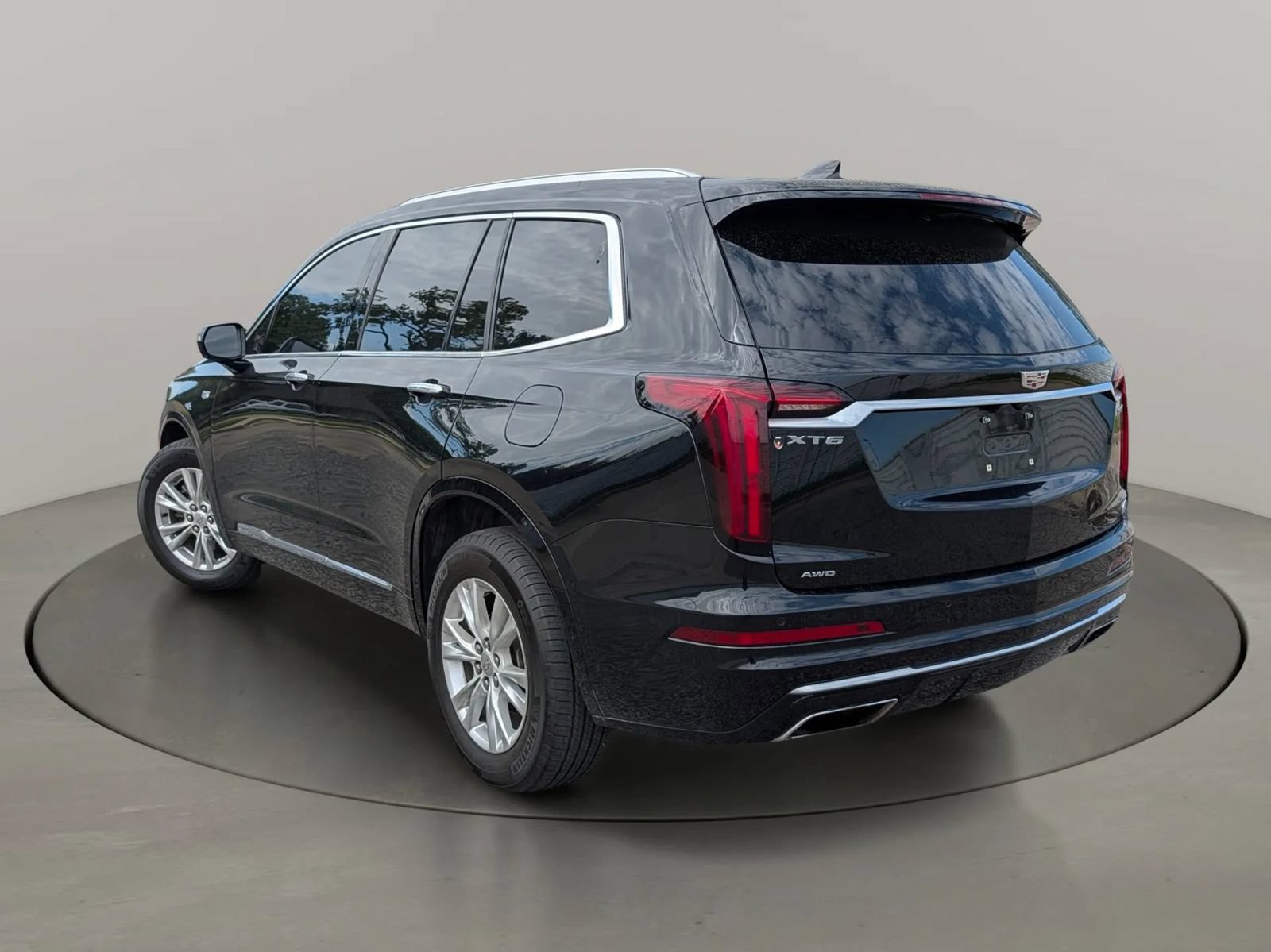 Used 2021 Cadillac XT6 Luxury w/ LPO, Floor Liner Package AWD/4WD image 3