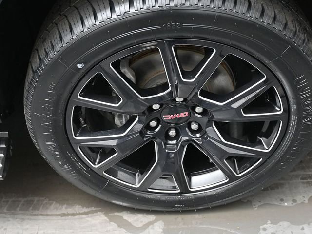 Used 2023 GMC Yukon XL Denali w/ Denali Reserve Package AWD/4WD image 33