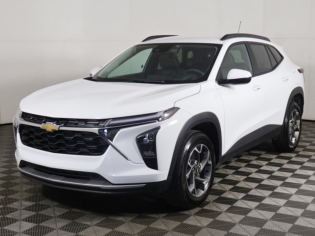 Used 2026 Chevrolet Trax LT FWD image 5