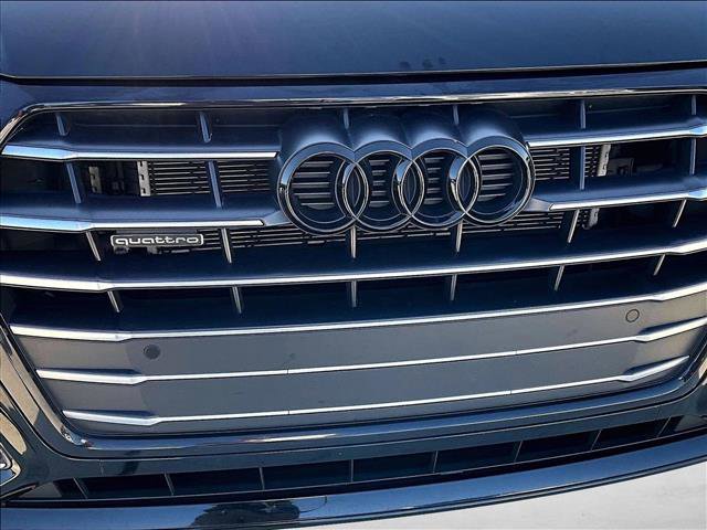 Used 2020 Audi Q5 e Premium w/ Convenience Package AWD/4WD image 30