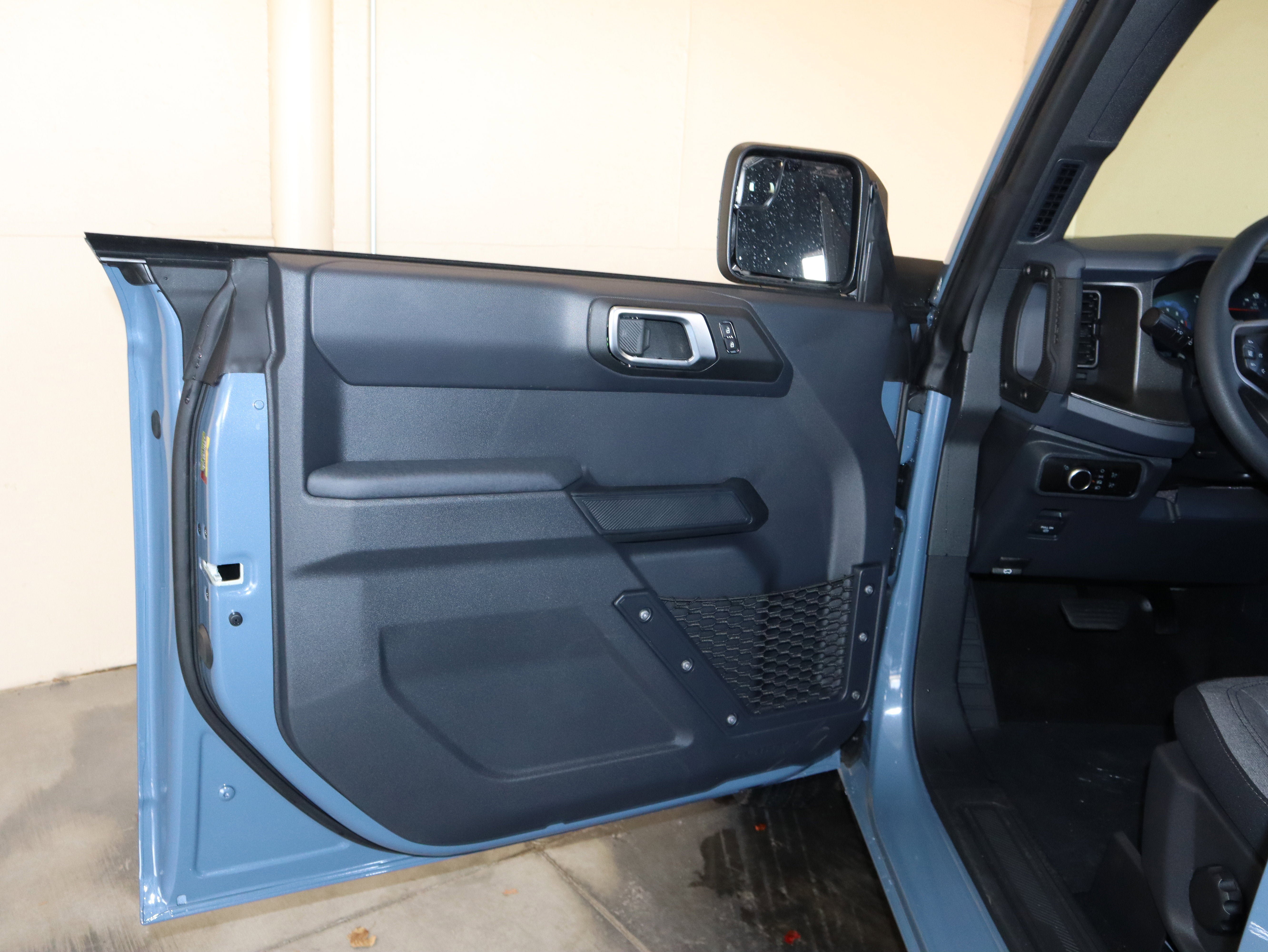 New 2025 Ford Bronco 4-Door AWD/4WD image 31