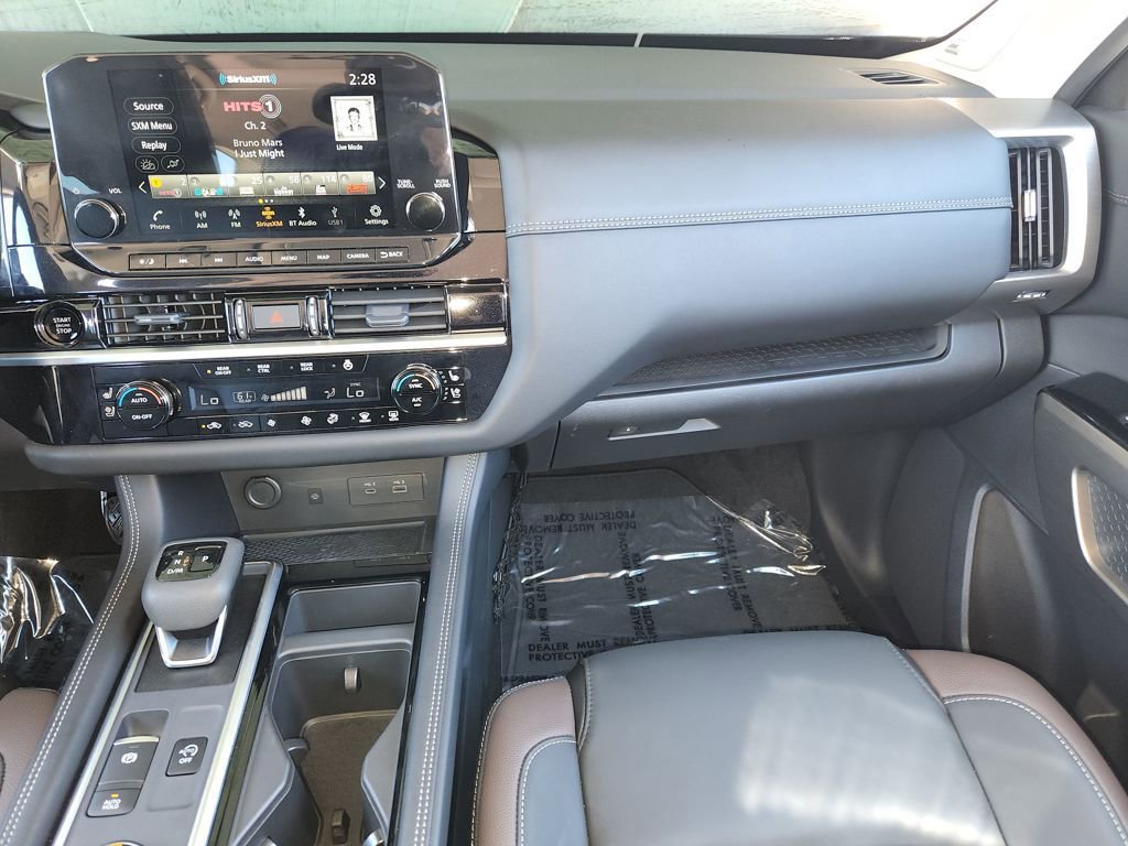 Used 2025 Nissan Pathfinder Platinum w/ Cargo Package image 18