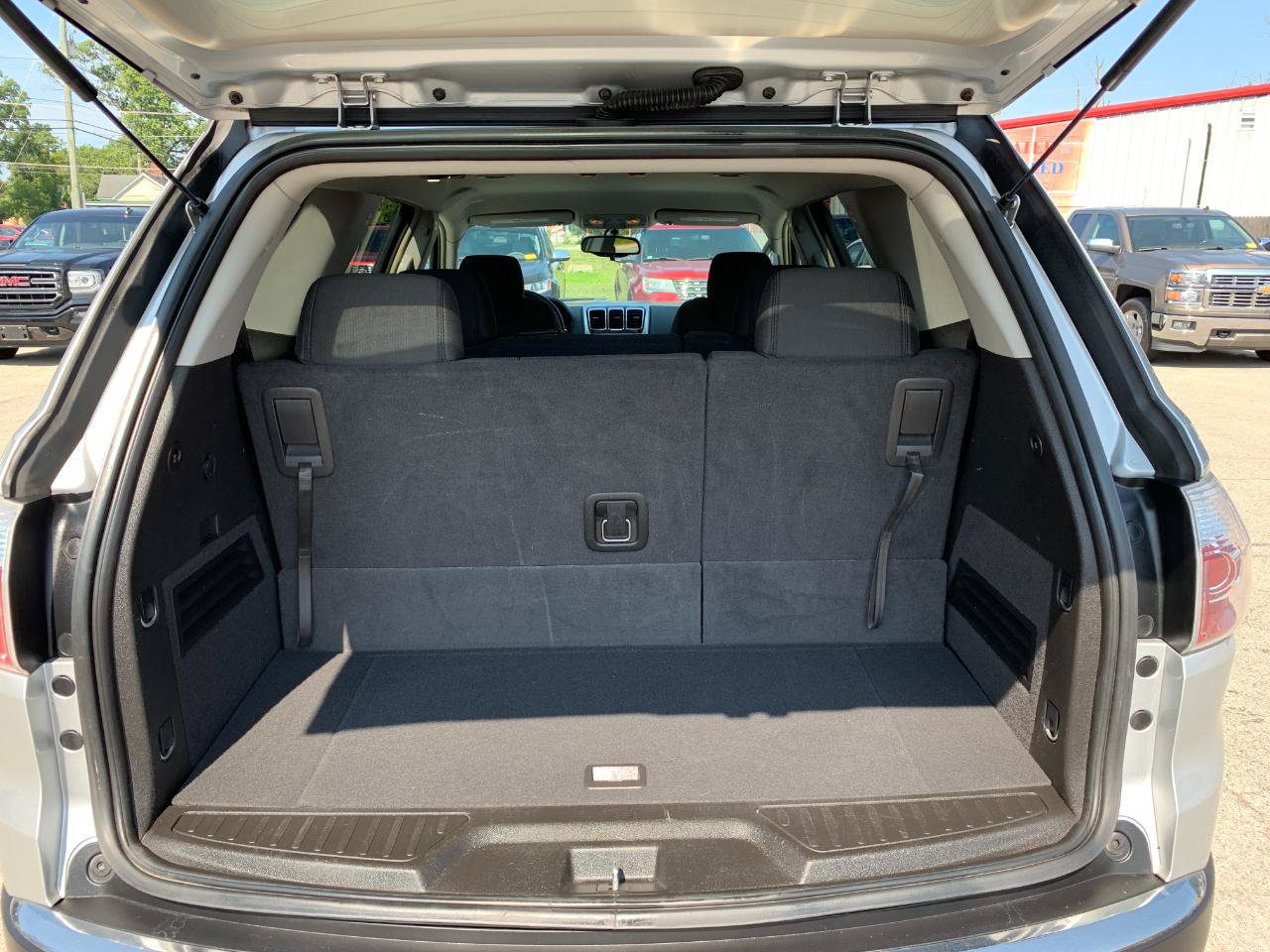 Used 2009 GMC Acadia SLE FWD image 27