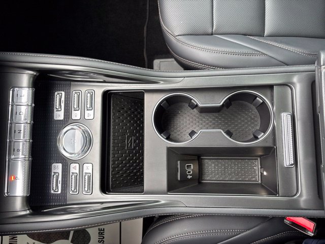 New 2025 Lincoln Nautilus Premier w/ Equipment Group 102A AWD/4WD image 22